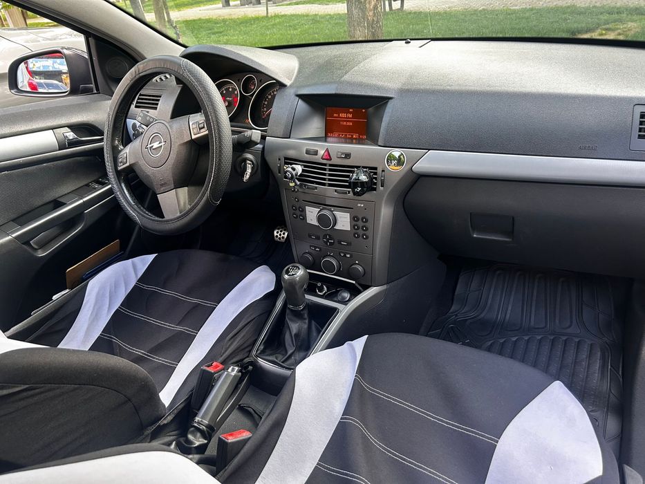 Opel Astra 1.4 benzina an 2005