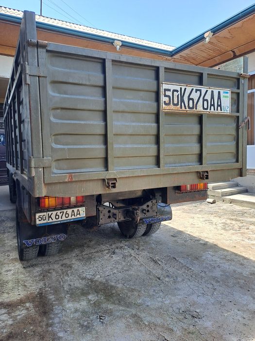 Zil-yuk mashinasi