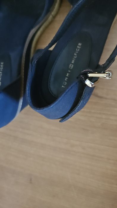 Сандали Tommy Hilfiger 40 номер