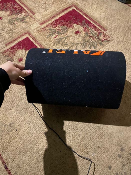 Сабвуфер с усилителем. 20тыс с доставкой.