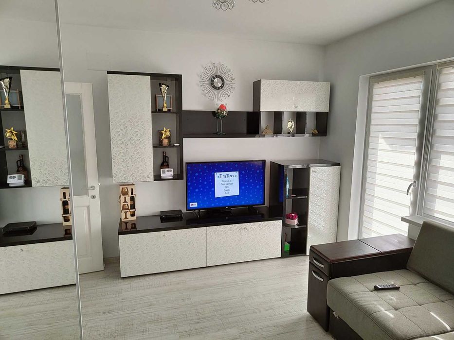 Pers fizica inchiriez apartament mobilat -utilat modern loc de parcare