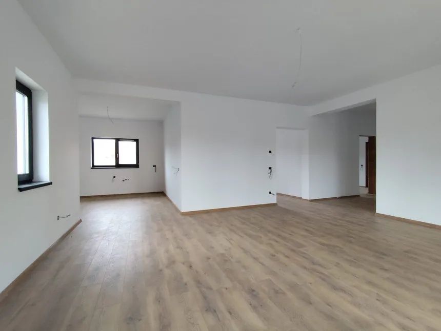 Casa Oradea aproape la alb