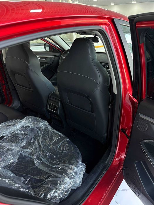 JAC J7 автомобилини катта чегирмада ва қўшимча совғалар билан харид қи