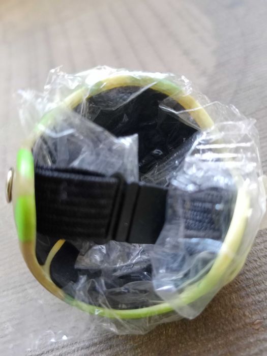 Защитный шлем для петуха и курицы