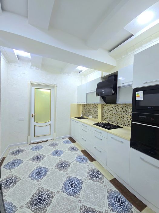 Срочно продаётся 3х заходи живи вдоль дороги!