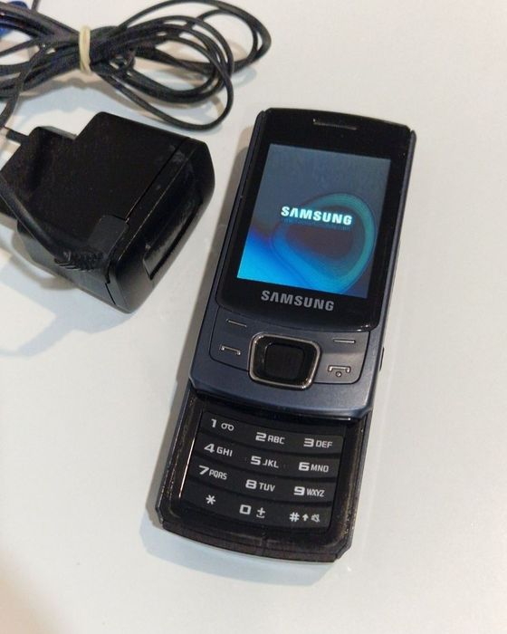 Telefon Samsung Dual Sim GT- C6112 - Cu doua procesoare