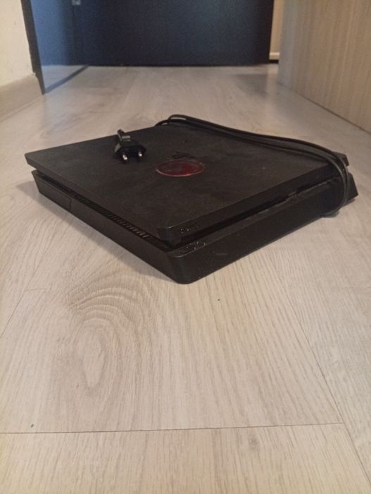 vand ps 4 slim utilizat