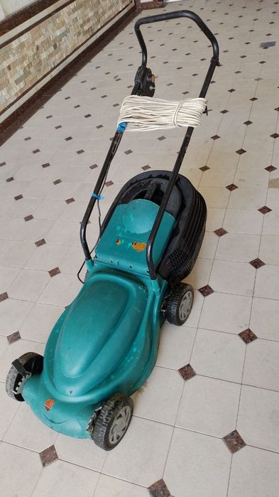 Газонокосилка холати яхши.