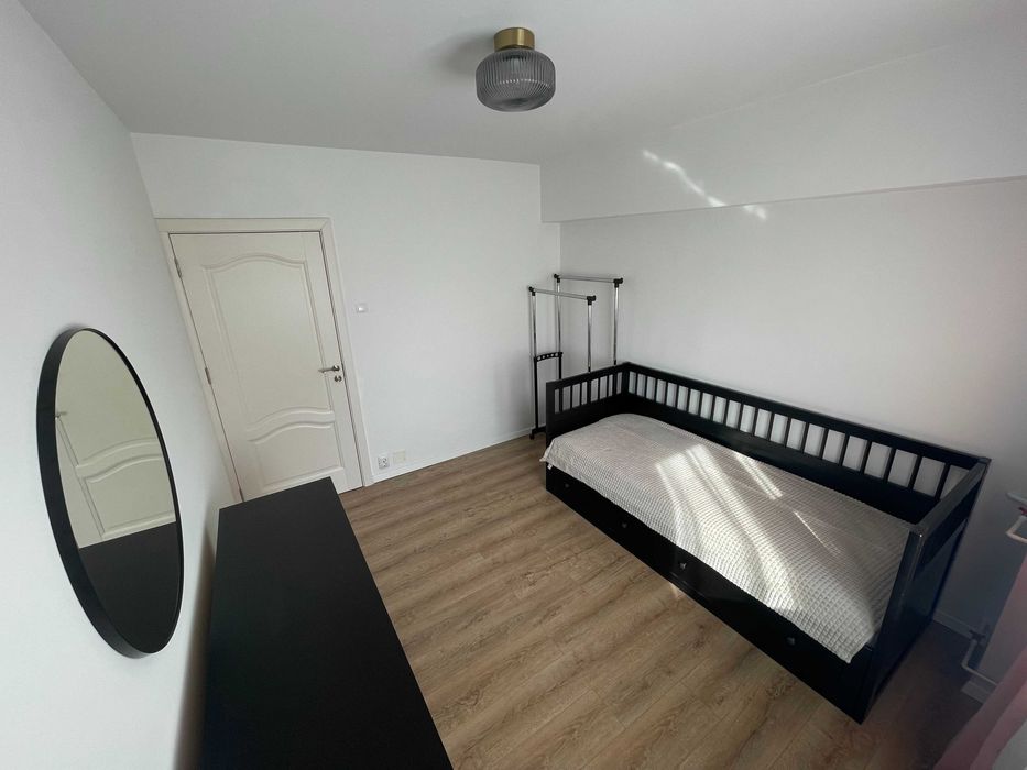 Apartament cu 3 camere in Drumul Taberei + Loc de parcare inclus