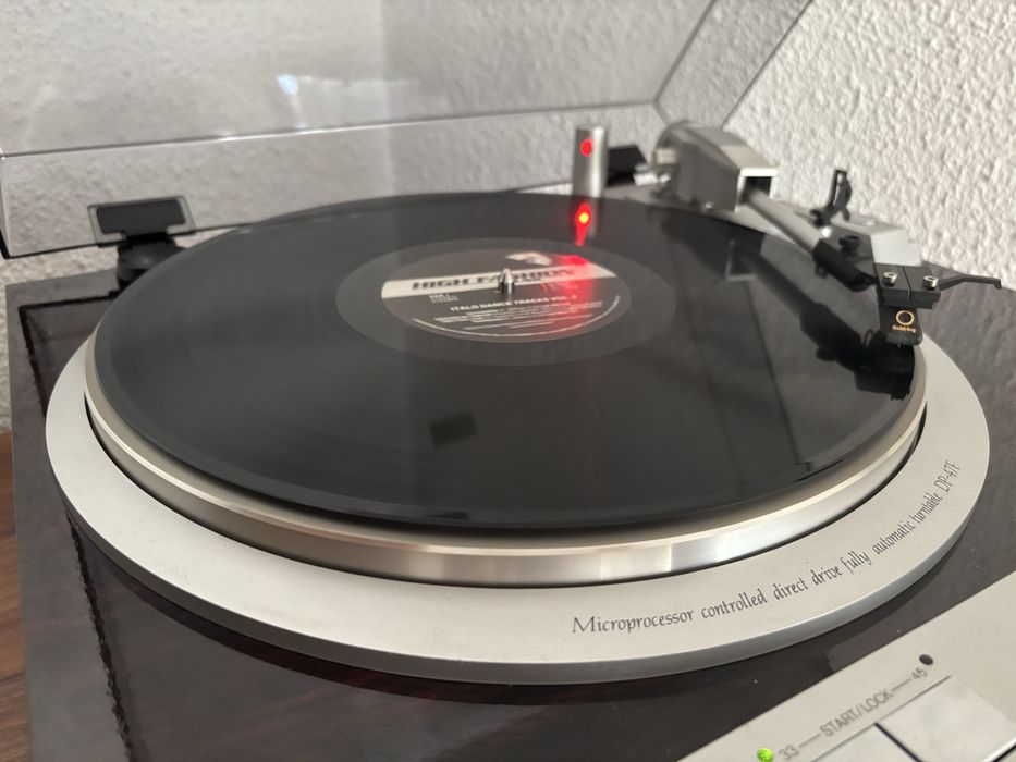 Denon DP 47F Pick -UP