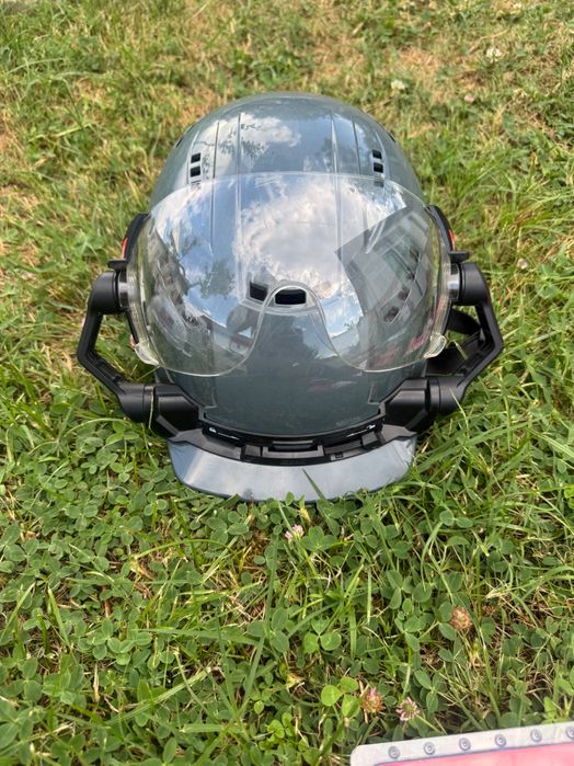 Каски и аксесоари Милуоки helmet Milwaukee