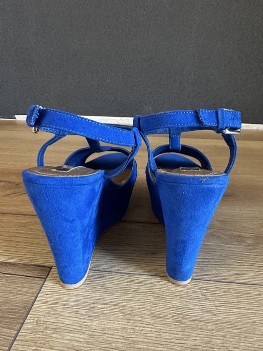 Сандали сини Zara