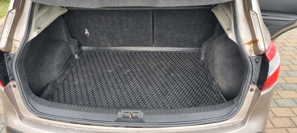 Nissan Qashqai 1.5DCI an 2011, full , volan dreapta, inmatriculat