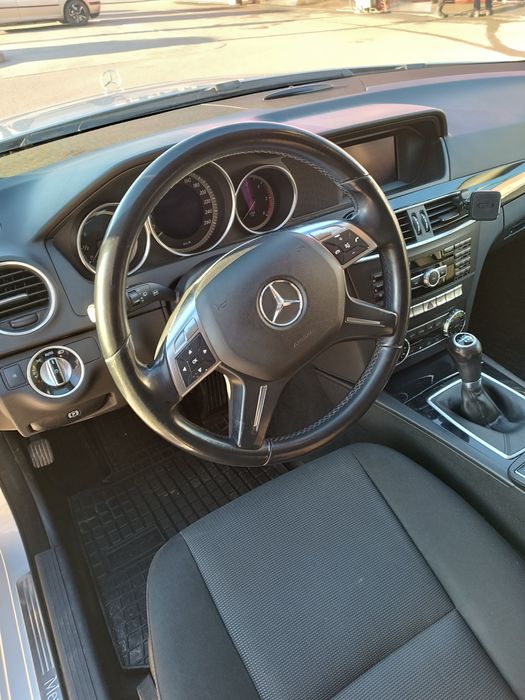 Mercedes C220 170к.с 2013г.