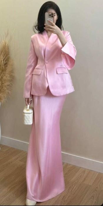 Новый оригинальный модный костюм