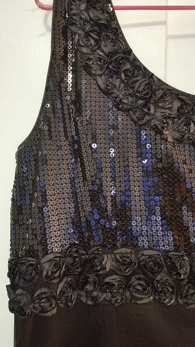 Луксозна дълга черна вечерна рокля