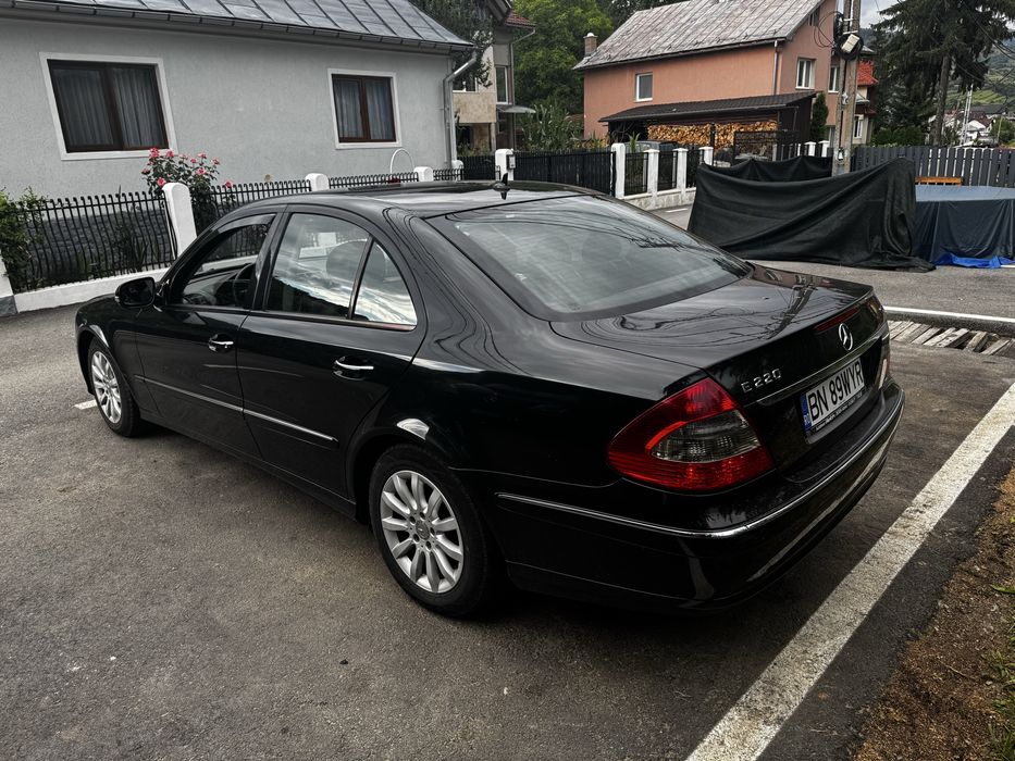 Mercedes Benz E clase W221