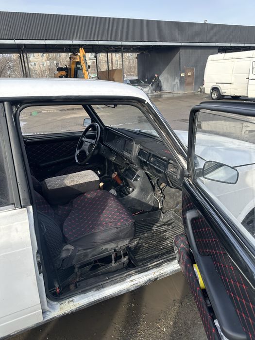 Ваз 2107  на полном ходу