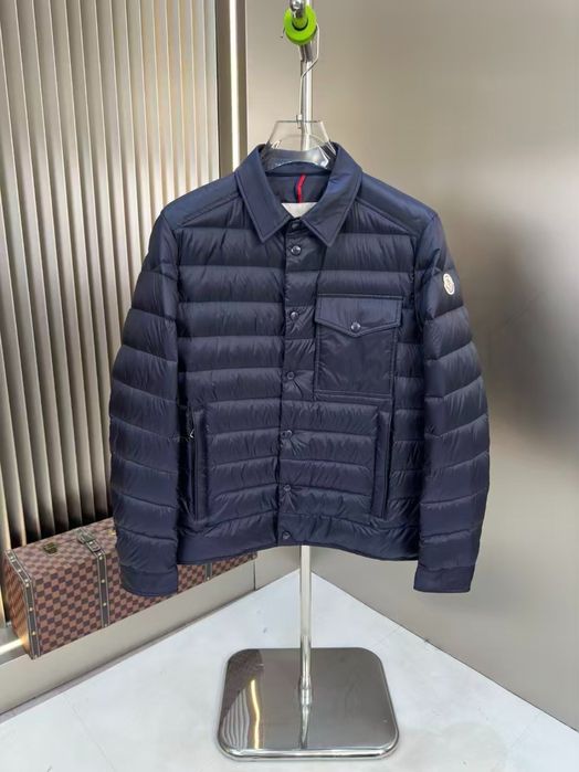 Geaca Moncler Tenebres