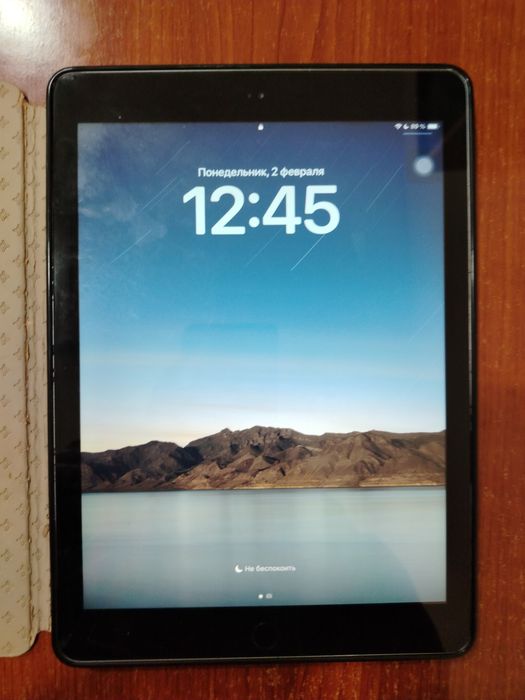 Apple iPad 6-avlod holati yaxshi 32GB