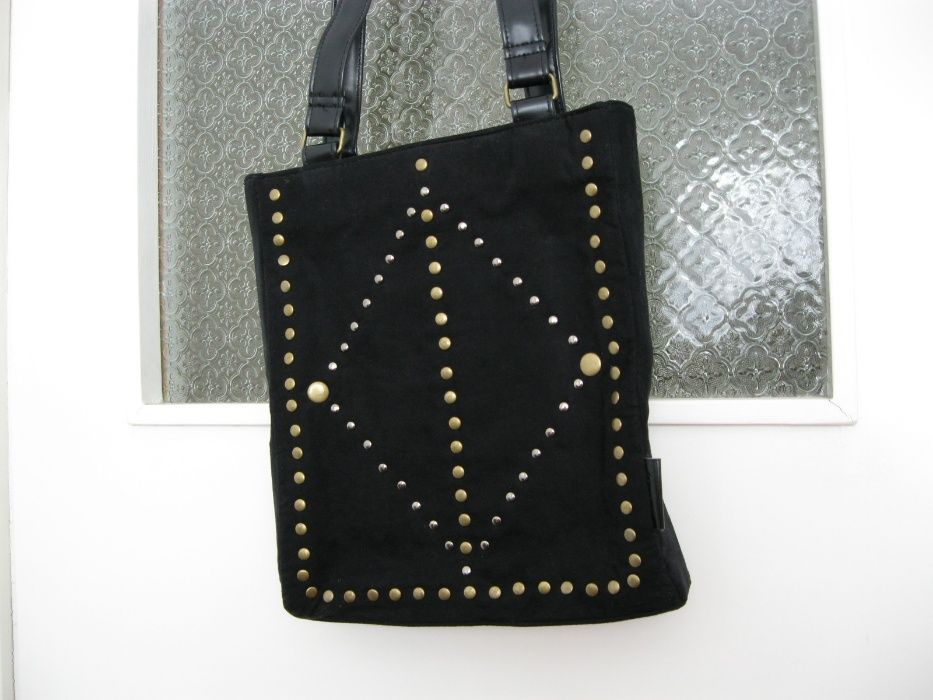 Чанта с капси