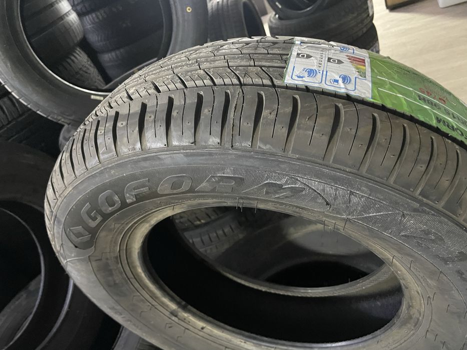 Продам новые шины 215/70 R15