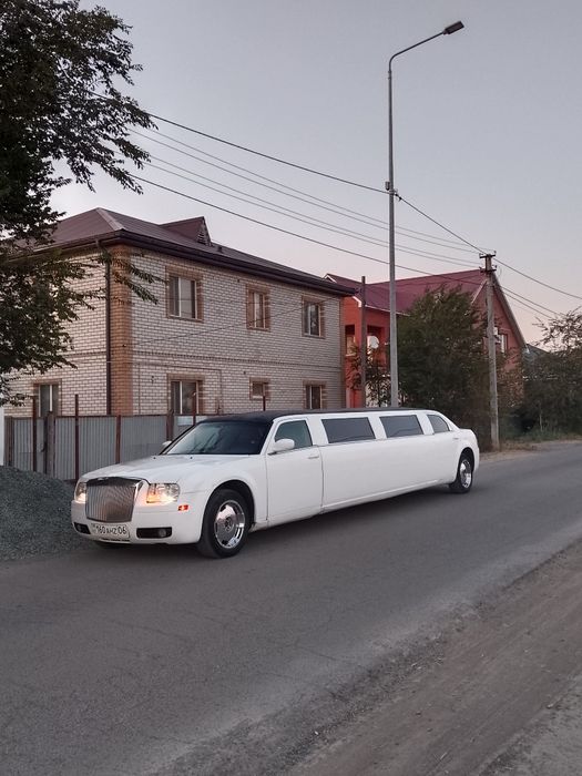 АРЕНДА Лимузин Chraysler 300C