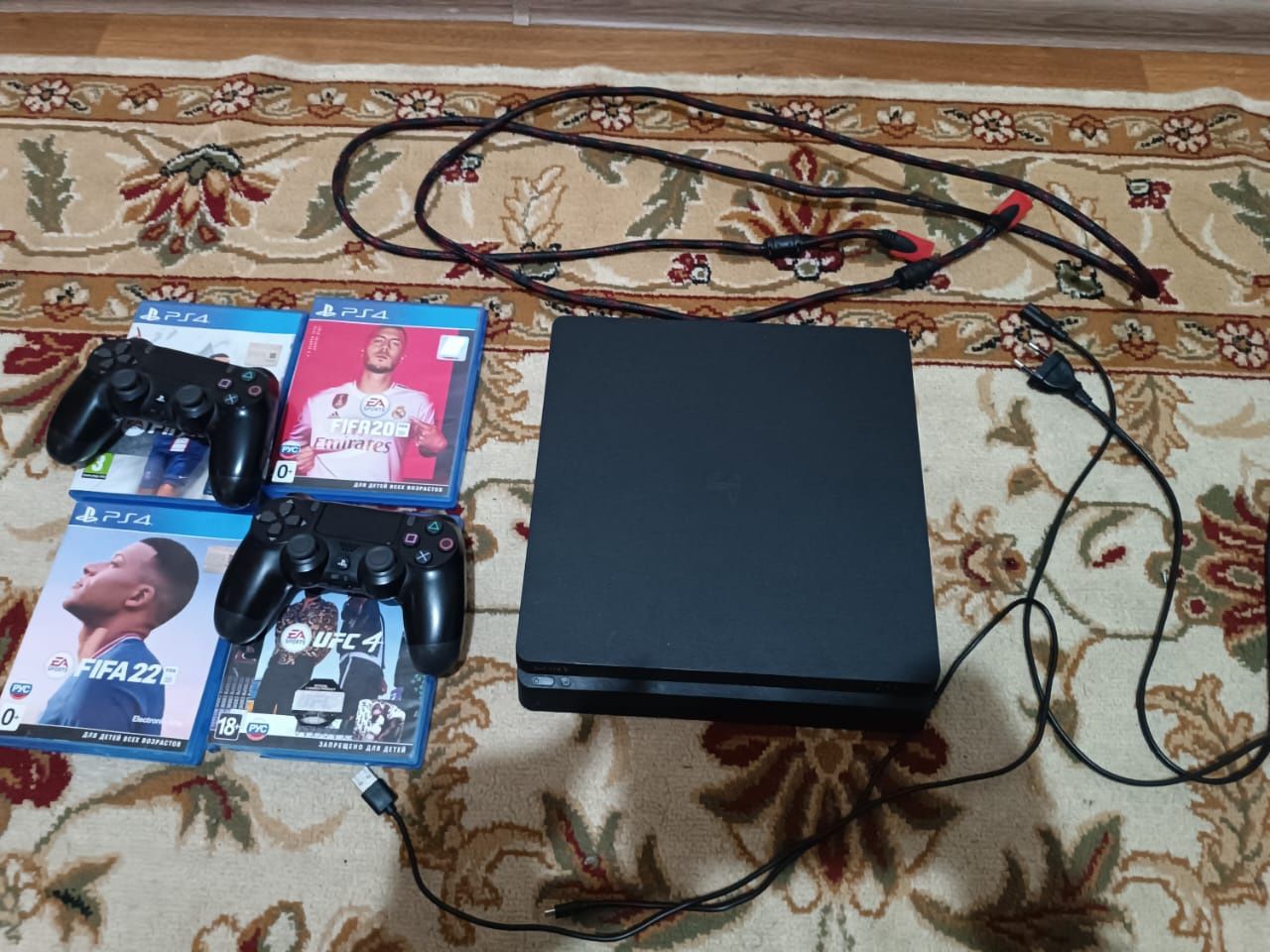 Продам PlayStation 4 slim ТБ память игры фифа23 фифа22 фифа20 UFC 4 ho: 115  000 тг. - Приставки Аулиеколь на Olx