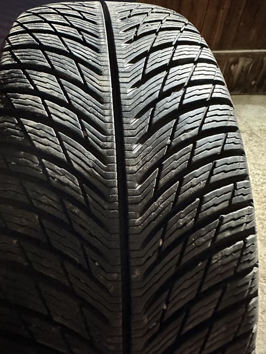 Set anvelope iarna 235/55/18 Michelin