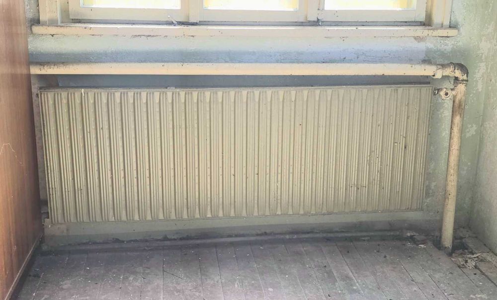 Продавам парно отопление – комплект