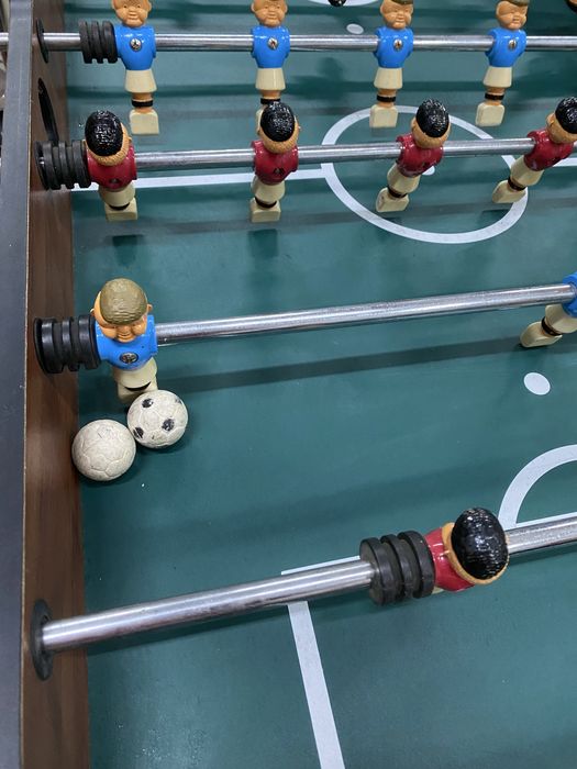 Masa de foosball (masa de fotbal)