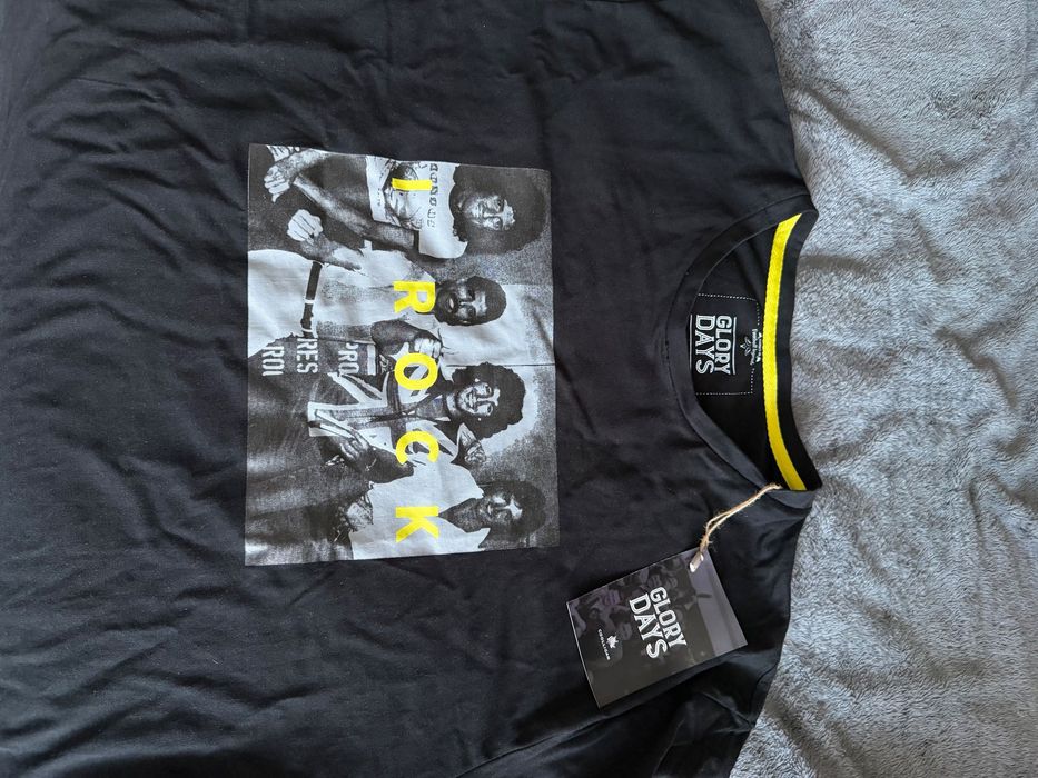 Специална тениска на Марадона и Queen