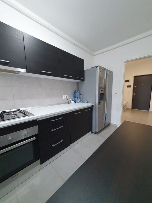 Mobilă bucătărie completă + electrocasnice incluse – stare foarte bună