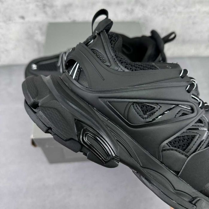 Balenciaga Track Black