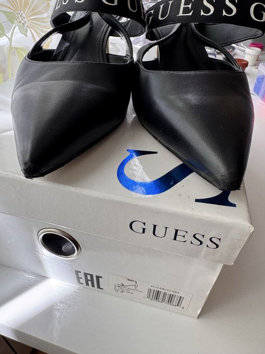 Давски сандали GUESS