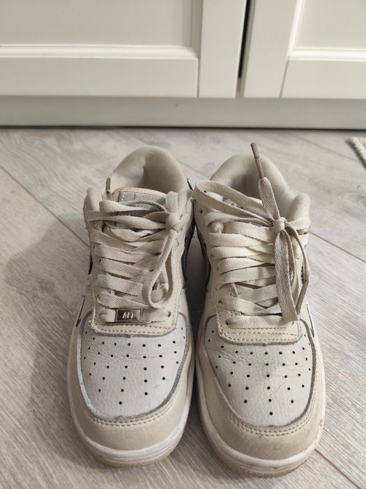 Кроссовки Nike женские.