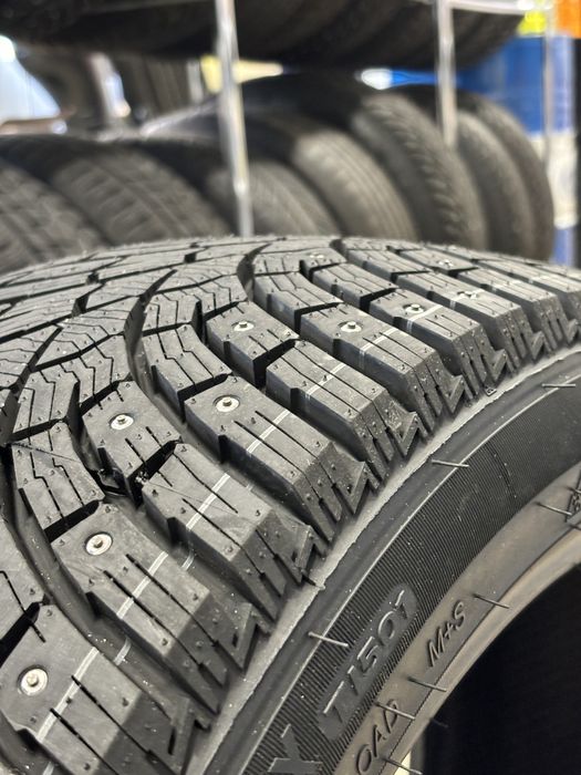 Зимние шины Triangle +подарки 235/45 R18 98T