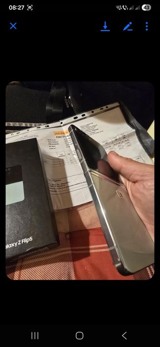 Samsung zflip5 cutie cablu aspect  că nou.