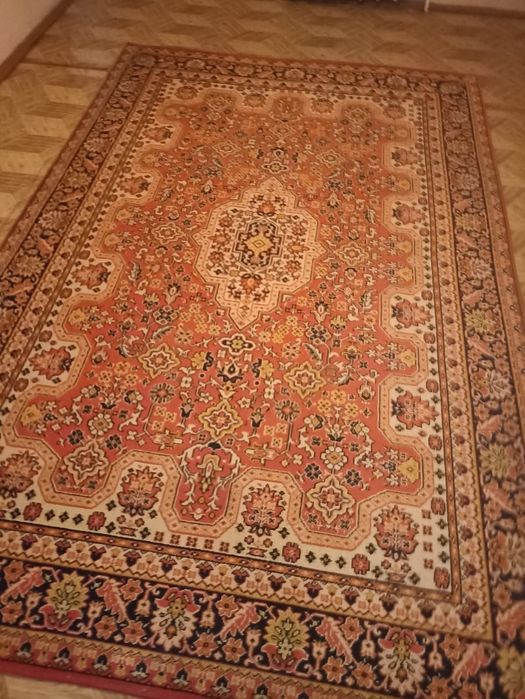 Продам ковры[4шт].