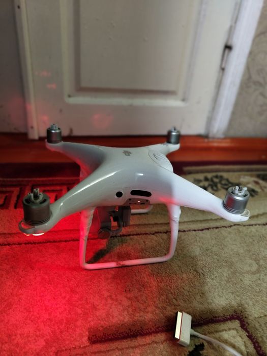 Дрон Фантом 4 про