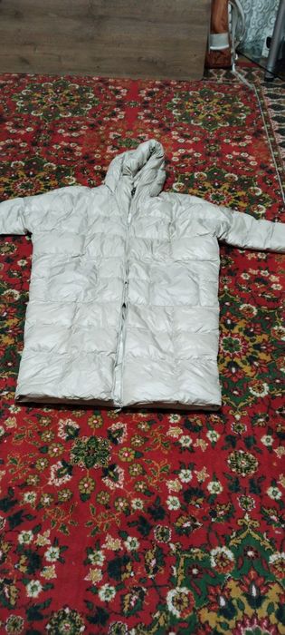 Srochna Kurtka sotiladi ЖЕНСКИЙ kiyilmagan Turkiyaniki, Yengi