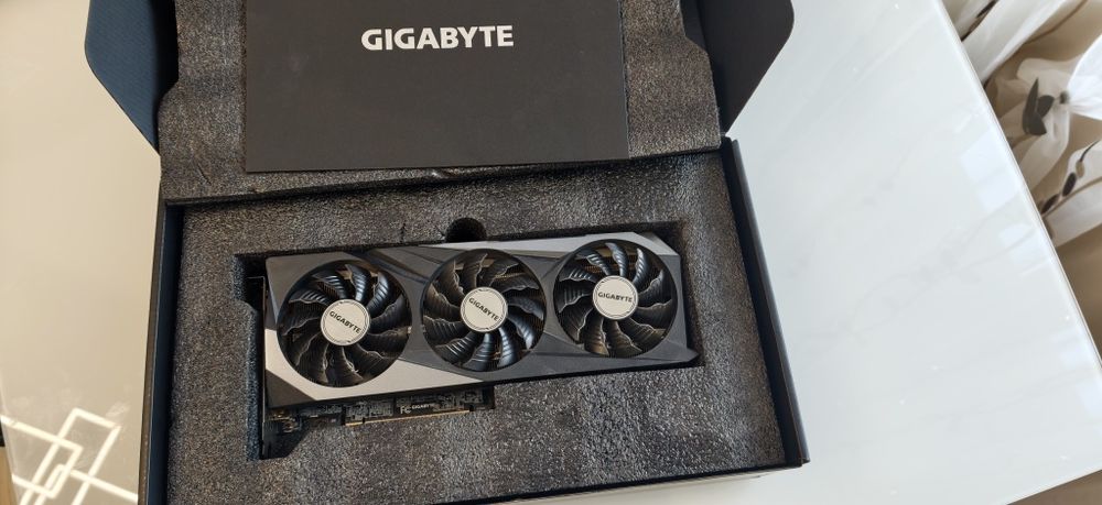 Видеокарта GIGABYTE 3070