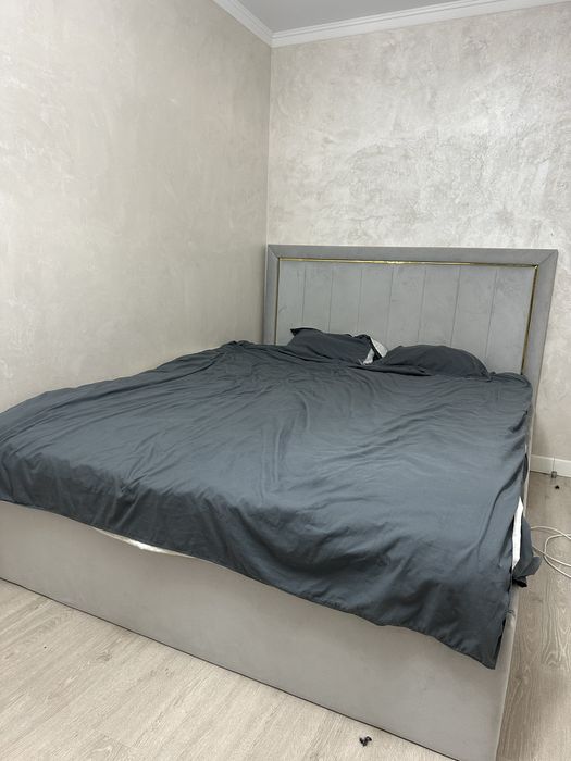 Двухспальная кровать