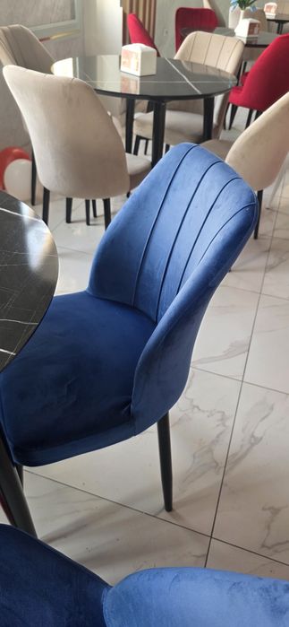 Kafe uchun stol stul