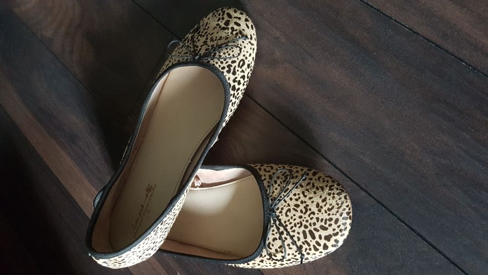 Pantofi Zara, piele cu par - animal print - mar.39