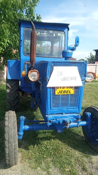 Tractor universal 650
