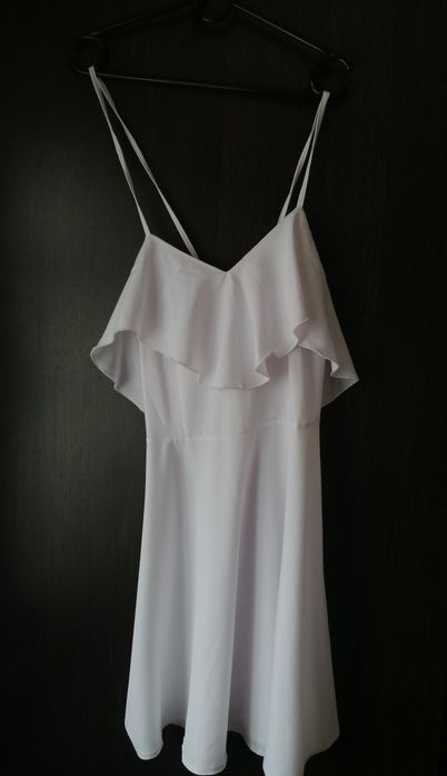 Белое летнее платье