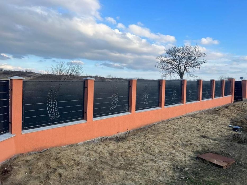 Porti din tabla decupata