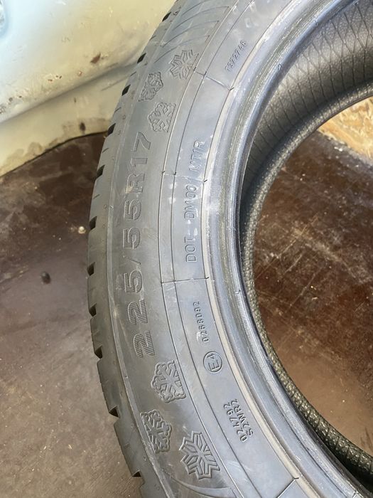 225/55/17 Дънлоп Зимни