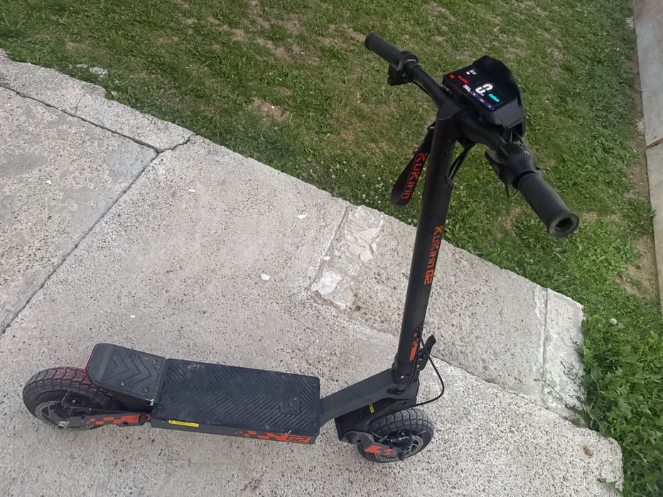 Vând trotinetă kukirin G2